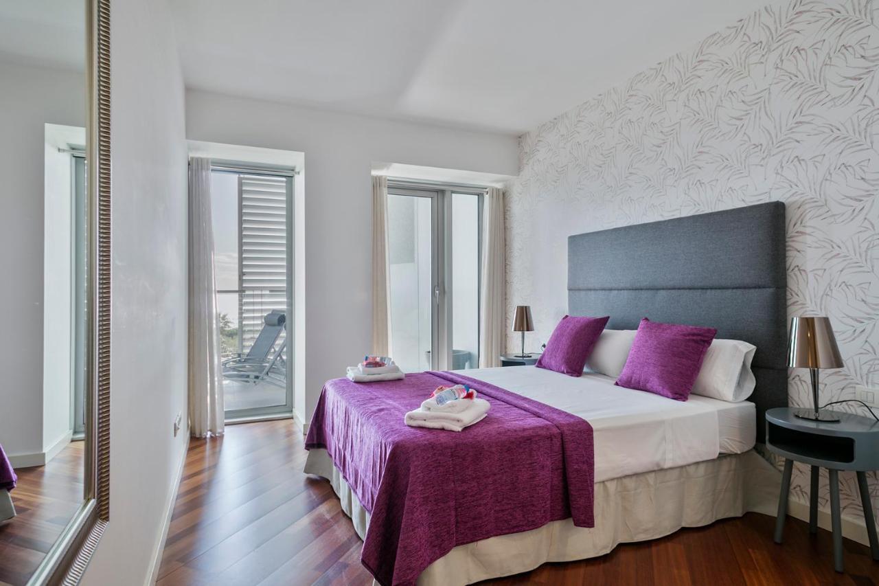 Alcam Llum Deluxe Apartment Barcelona Bagian luar foto