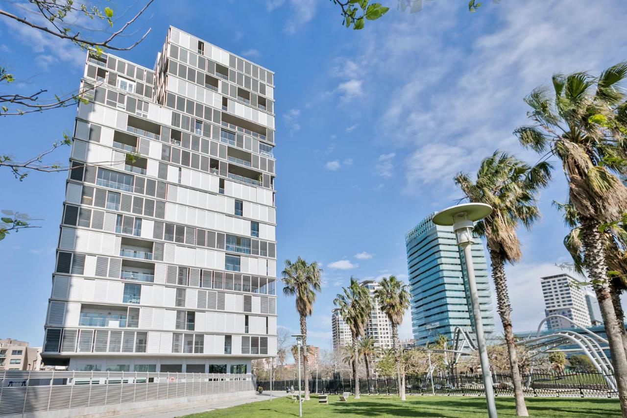Alcam Llum Deluxe Apartment Barcelona Bagian luar foto