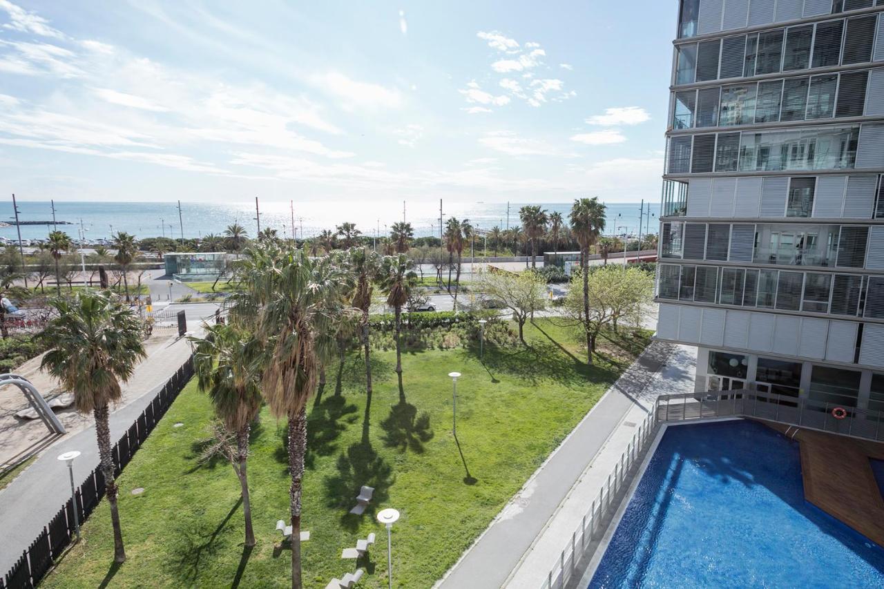 Alcam Llum Deluxe Apartment Barcelona Bagian luar foto