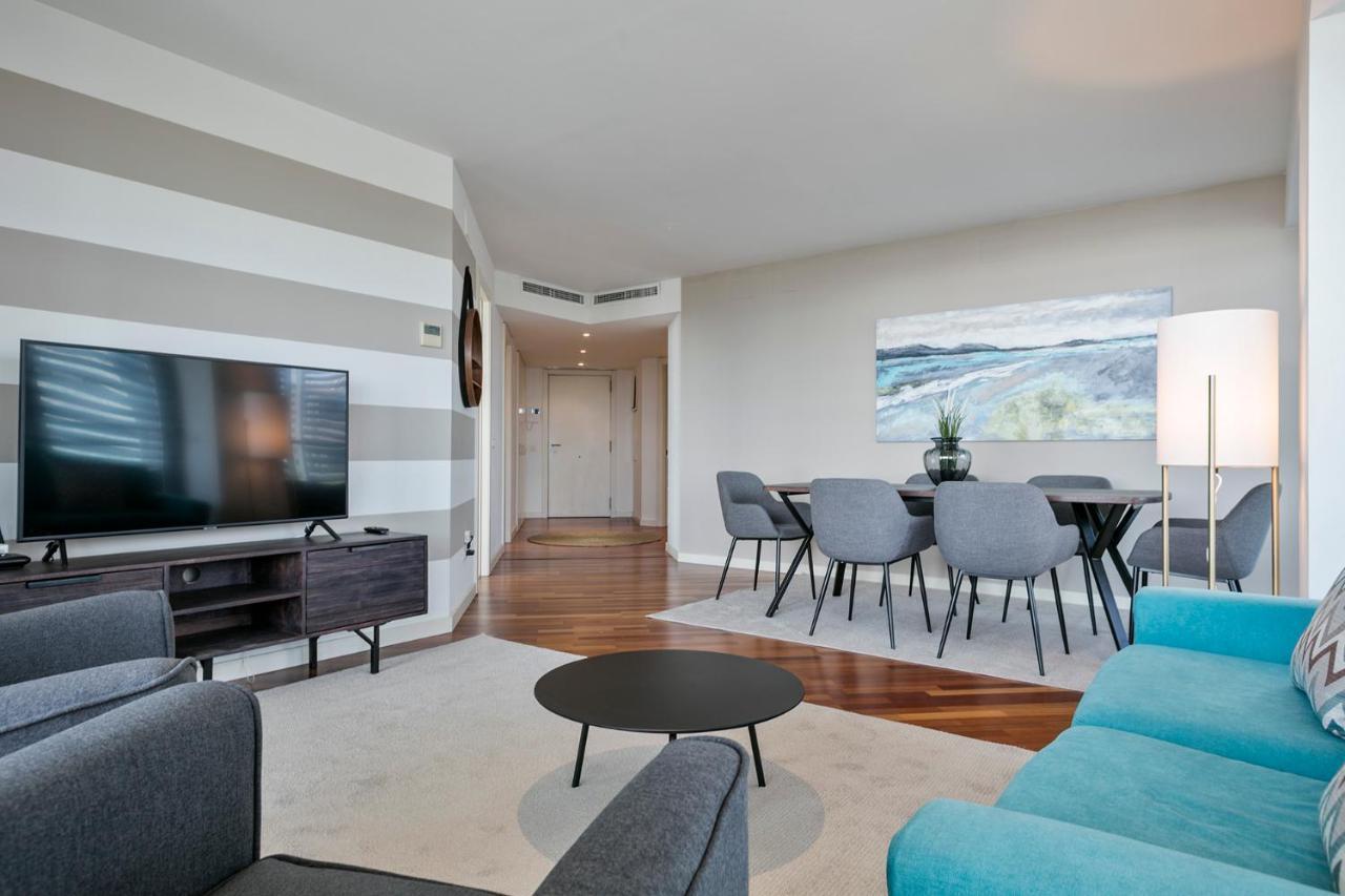 Alcam Llum Deluxe Apartment Barcelona Bagian luar foto