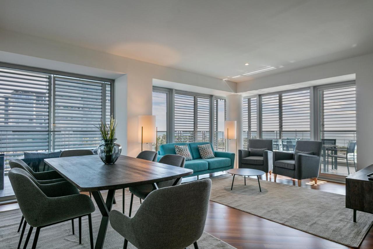 Alcam Llum Deluxe Apartment Barcelona Bagian luar foto